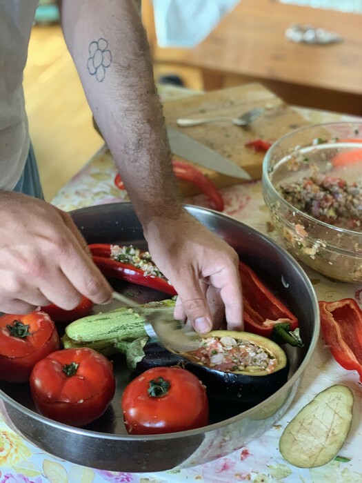 Η Σαπφώ γυρίζει τον κόσμο δημιουργώντας αναμνήσεις και συνταγές