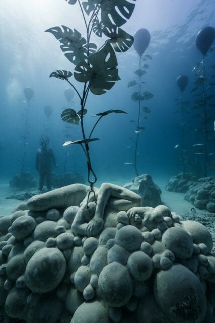 Τα βυθισμένα γλυπτά του Jason deCaires Taylor κοσμούν πλέον τα νερά της Αγίας Νάπας 