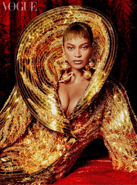 Beyonce is back: H Queen B επιστρέφει με νέο άλμπουμ και το «απόλυτο» εξώφυλλο στη Vogue