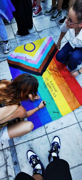 Athens Pride: Μεγάλη, πολύχρωμη παρέλαση στο κέντρο της Αθήνας για μία ζωή «Άνευ Όρων»