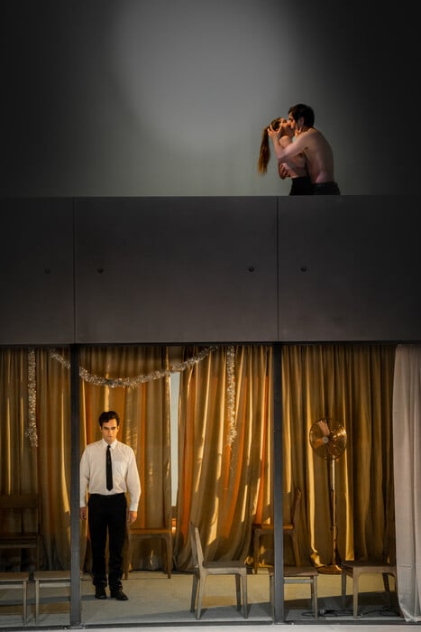 «Ρωμαίος και Ιουλιέττα» του Σαίξπηρ, στην Κεντρική Σκηνή του Εθνικού Θεάτρου, σε σκηνοθεσία Δημήτρη Καραντζά