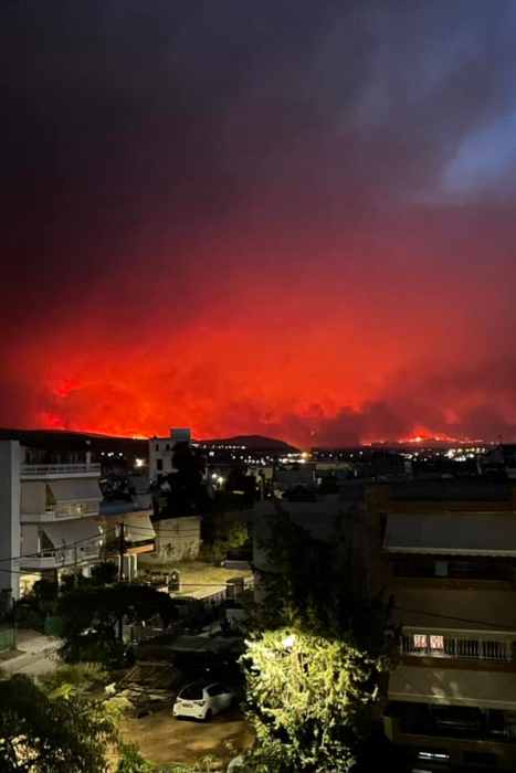 Απόκοσμες εικόνες από τη φωτιά στην Αλεξανδρούπολη- «Χάθηκε» ο ήλιος 