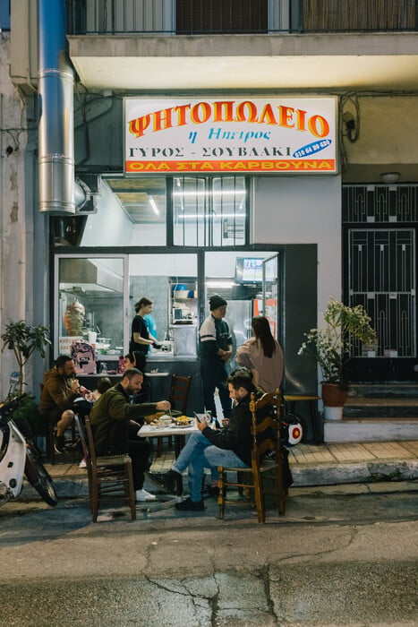 Στην Ήπειρο του Πολυγώνου για μαστόρικο μπιφτέκι και χειροποίητο γύρο