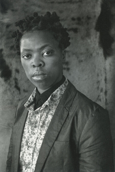 Zanele Muholi: Μια δυνατή φωνή της τέχνης για την queer κοινότητα της Αφρικής