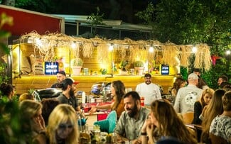 Ένα Taco Bar στη Μεξικάνικη Αυλή των Fridays