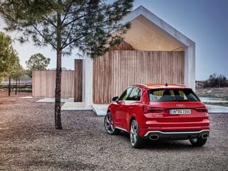 Τα νέα Audi RS Q3 και RS Q3 Sportback δεν αστειεύονται