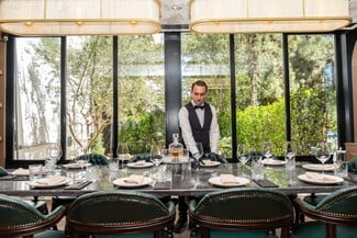 DB.One: Εγκαίνια για το πολυτελές concept restaurant της Γλυφάδας