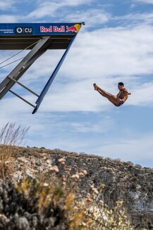 Red Bull Cliff Diving: Αθλητικό υπερθέαμα στη Λίμνη Βουλιαγμένη