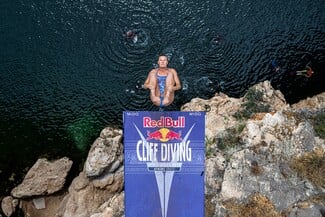 Red Bull Cliff Diving: Αθλητικό υπερθέαμα στη Λίμνη Βουλιαγμένη