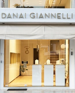 To νέο flagship store της Danai Giannelli