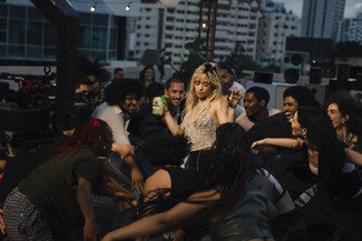 Bacardi x Camila Cabello: Είστε έτοιμοι για ένα καλοκαίρι γεμάτο Bacardi vibes;