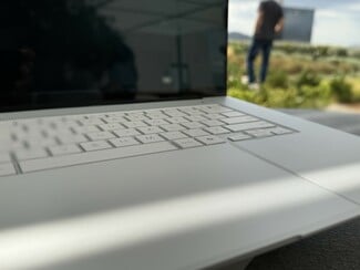 Review Zenbook S 16 UM5606