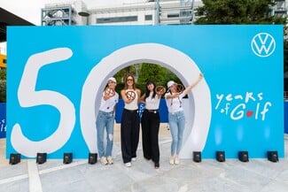 Ολοκληρώθηκε με επιτυχία το Volkswagen Festival για τα 50 χρόνια Golf με ένα iconic live performance του κορυφαίου Έλληνα σταρ Σάκη Ρουβά