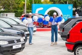 Ολοκληρώθηκε με επιτυχία το Volkswagen Festival για τα 50 χρόνια Golf με ένα iconic live performance του κορυφαίου Έλληνα σταρ Σάκη Ρουβά