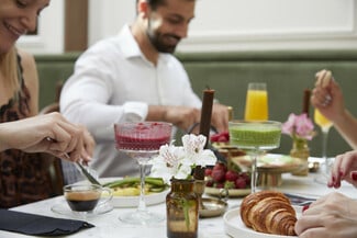 Villa Brown Ermou: Μια στάση για brunch στο κέντρο της Αθήνας 