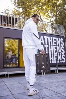 «Υοu got this»: Μέσα στο pop up της Adidas στο Σύνταγμα για τον 41 Μαραθώνιο 