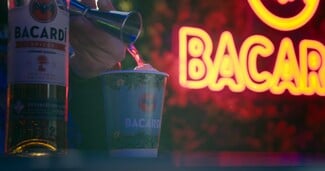 BACARDI Spiced: Το κοκτέιλ που έπιναν όλοι στο πατρινό Καρναβάλι (και πώς να το φτιάξετε)