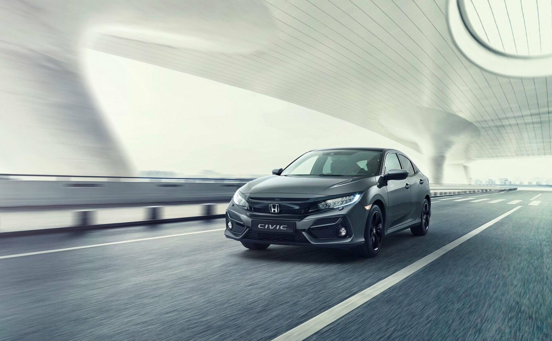 Το Honda Civic ανανεώνεται και συνεχίζει να εντυπωσιάζει