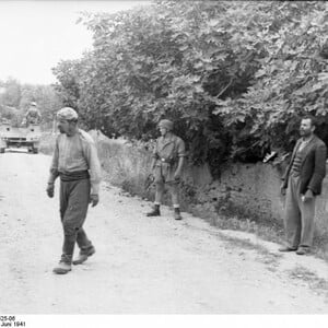 Ομαδική εκτέλεση ενός κρητικού χωριού από τους Γερμανούς (1941)