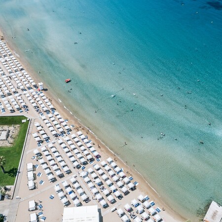 Astir Beach: Το καλοκαίρι συνεχίζεται στην Αθηναϊκή Ριβιέρα