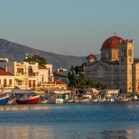 Χωρίς ρεύμα η Αίγινα - Λόγω της φωτιάς στα Μέθανα