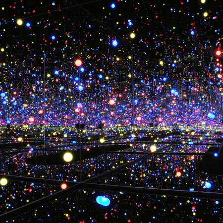 Η Yayoi Kusama αποκαλύπτει στα 91 της «Το Όραμα της Φαντασίας που δεν είχαμε δει ποτέ σε αυτό το μεγαλείο»