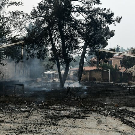 Υπουργείο Εσωτερικών: 1,5 εκατ. ευρώ θα μοιραστεί άμεσα σε 17 δήμους & 5 περιφέρειες για τις πυρκαγιές