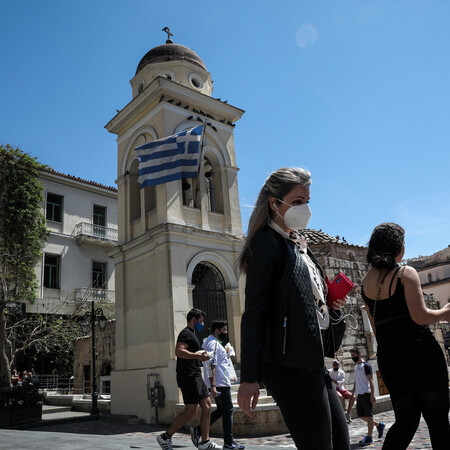 Πάσχα με μέτρα προστασίας: Πού χρειάζεται μάσκα- Τι ισχύει για τις εκκλησίες