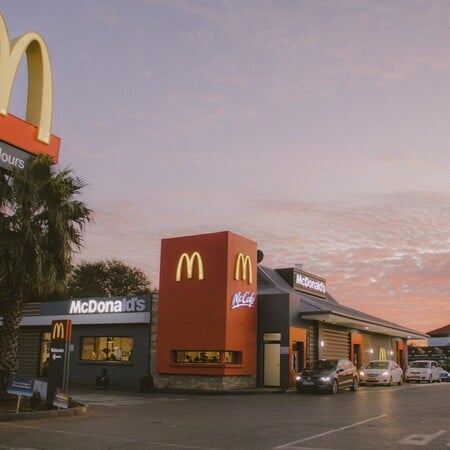 Τα McDonald's στη Βρετανία κλείνουν ανήμερα της κηδείας της βασίλισσας Ελισάβετ