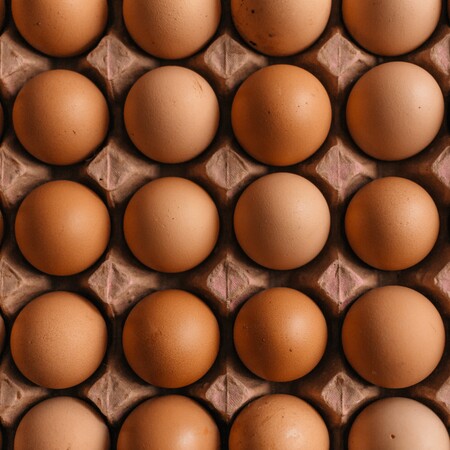 Καλάθι του νοικοκυριού: Τι είναι τα αυγά κλωβοστοιχίας στη λίστα