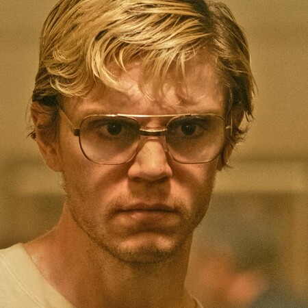 Evan Peters on the 'Darkness' of Playing Jeffrey Dahmer