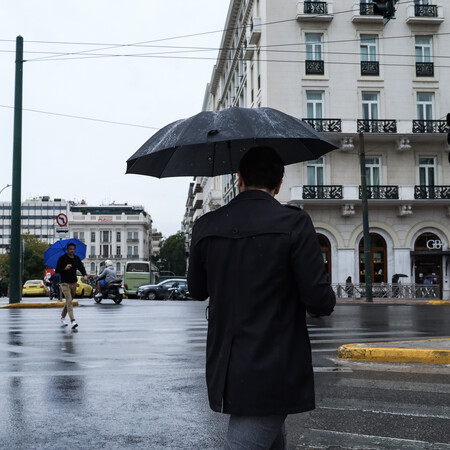 Αποχωρεί σταδιακά η κακοκαιρία- Πού επιμένουν βροχές και καταιγίδες