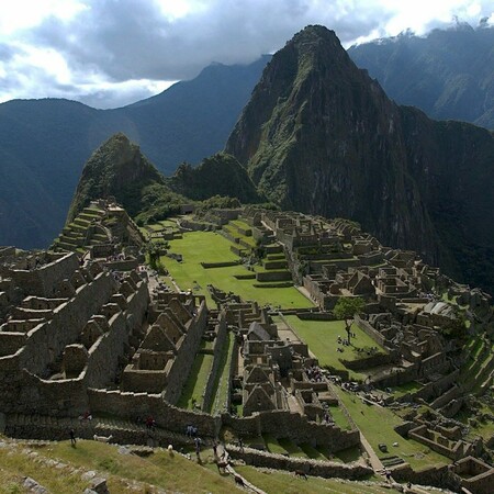 Tourists stranded in Machu Picchu amid Peru protests