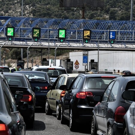 Κορυφώνεται η έξοδος Χριστουγέννων- Τα μέτρα της τροχαίας