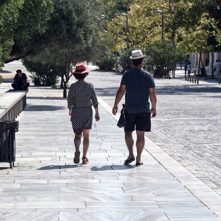 Καιρός Αγίου Πνεύματος: Πού θα βρέξει το τριήμερο - «Φλερτάρει» με 30άρια η θερμοκρασία