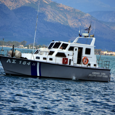 Χαλκιδική: Λουόμενος εντόπισε χειροβομβίδα 20 μέτρα από την ακτή