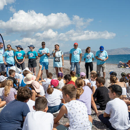 Ρόδος: Μαθητές δημοτικού συγκέντρωσαν 139 κιλά σκουπιδιών στην παραλία Γενναδίου