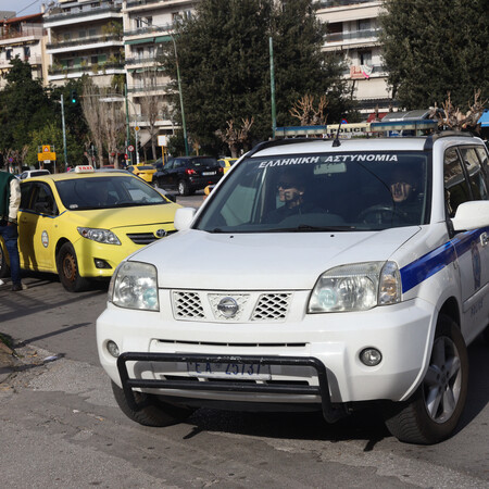 Ελεύθεροι χωρίς όρους αφέθηκαν οι δύο ΟΥΚάδες