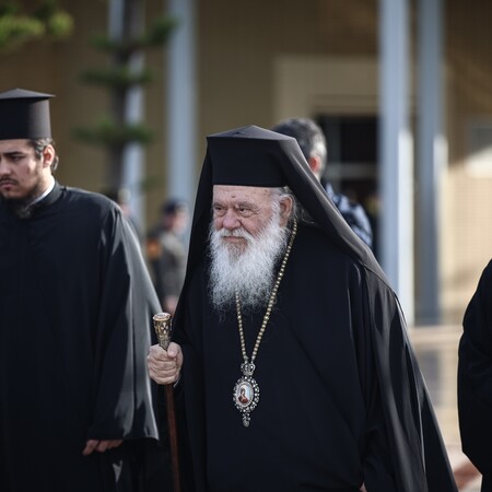 Η ωμή παρέμβαση του αρχιεπίσκοπου…