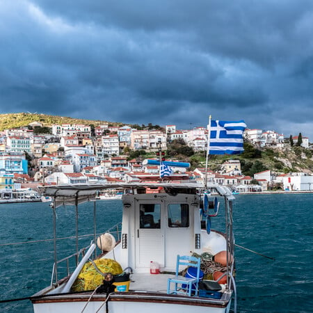 Τουρκάλα πήγε με γρήγορη βίζα στη Σάμο: Η αναμονή, τα προβλήματα και η σύγκριση διακοπών σε Ελλάδα και Τουρκία