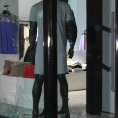 Θεσσαλονίκη: Διαρρήκτης έσπασε τη βιτρίνα και έκλεψε κατάστημα ρούχων