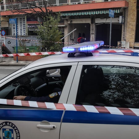 Σεπόλια: Εμπρησμός σε σούπερ μάρκετ- Καταστράφηκε ATM στην πρόσοψή του