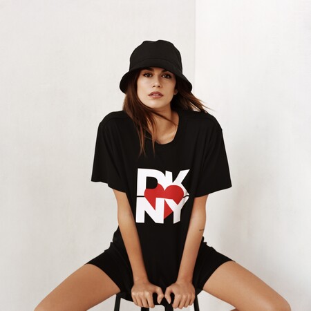 THE HEART OF NY CAPSULE COLLECTION, ΑΠΟ ΤΗ DKNY ΜΕ ΤΗN KAIA GERBER