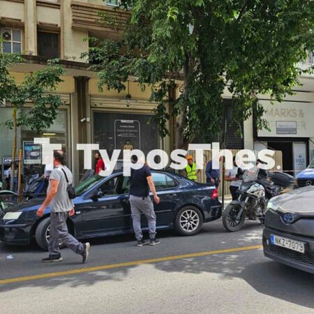 Θεσσαλονίκη: Έπεσαν μπάζα από κτίριο στην Τσιμισκή- Τραυματίστηκαν δύο γυναίκες