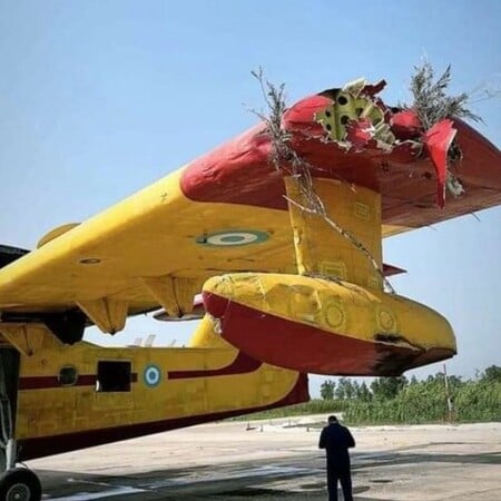 Η ζημιά στο Canadair που χτύπησε σε πεύκα στη φωτιά στη Ναυπακτία