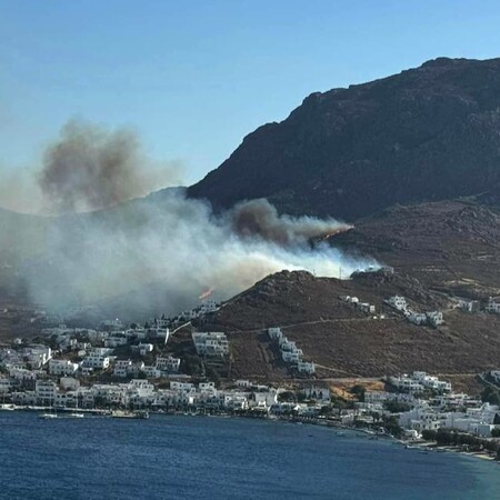  Υπό έλεγχο η φωτιά στη Σέριφο