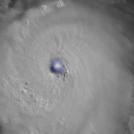 O kυκλώνας Μπέριλ απειλεί την Καραϊβική