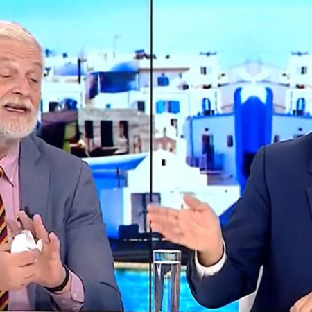 Επεισόδιο on air για το ρεύμα: Ο Λοβέρδος τσαλάκωσε και πέταξε χαρτί που του έδειχνε ο Καραμέρος