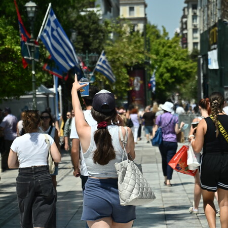 Έκτακτο δελτίο καιρού για τον καύσωνα: Μέχρι τη Δευτέρα τα 40άρια