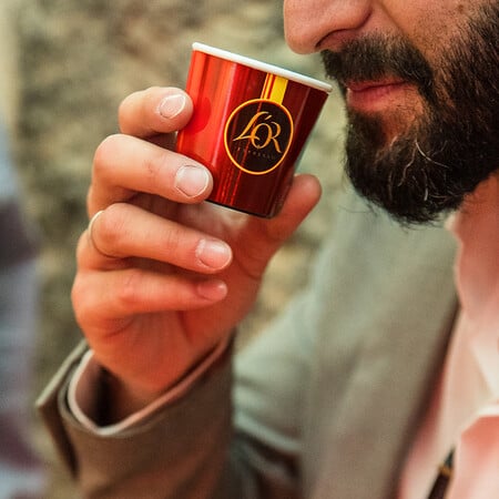 O L'OR Espresso λανσάρει τη συλλογή Passione Rossa: Εμπνευσμένη από τη συνεργασία με τη Ferrari Hypercar